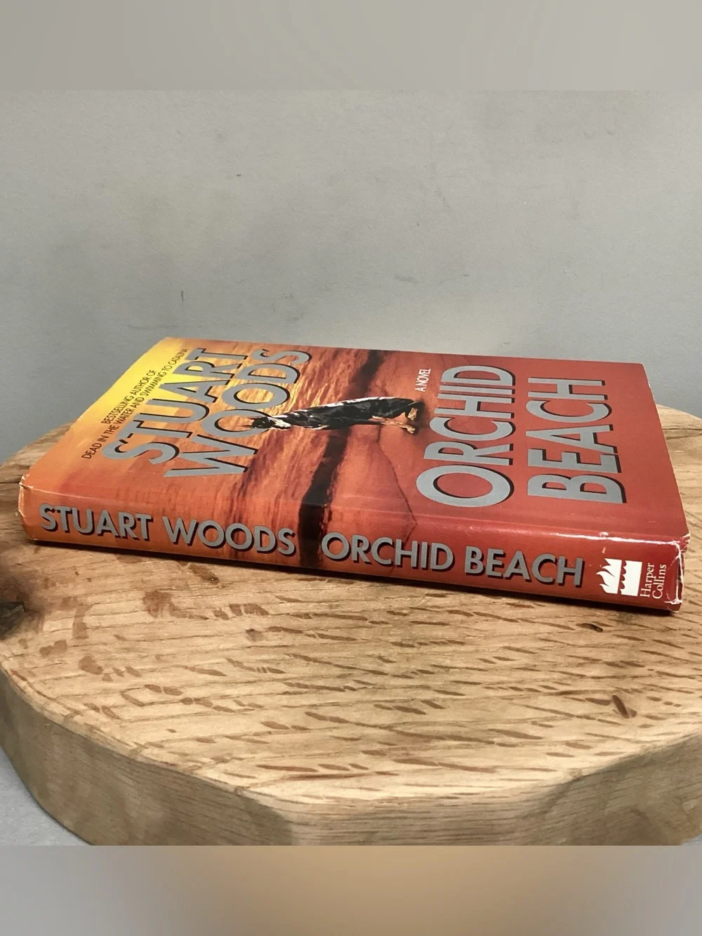 🟠 2/$10 - Orchid Beach - Hardcover / Hardback Edition - Stuart Woods - Vintage